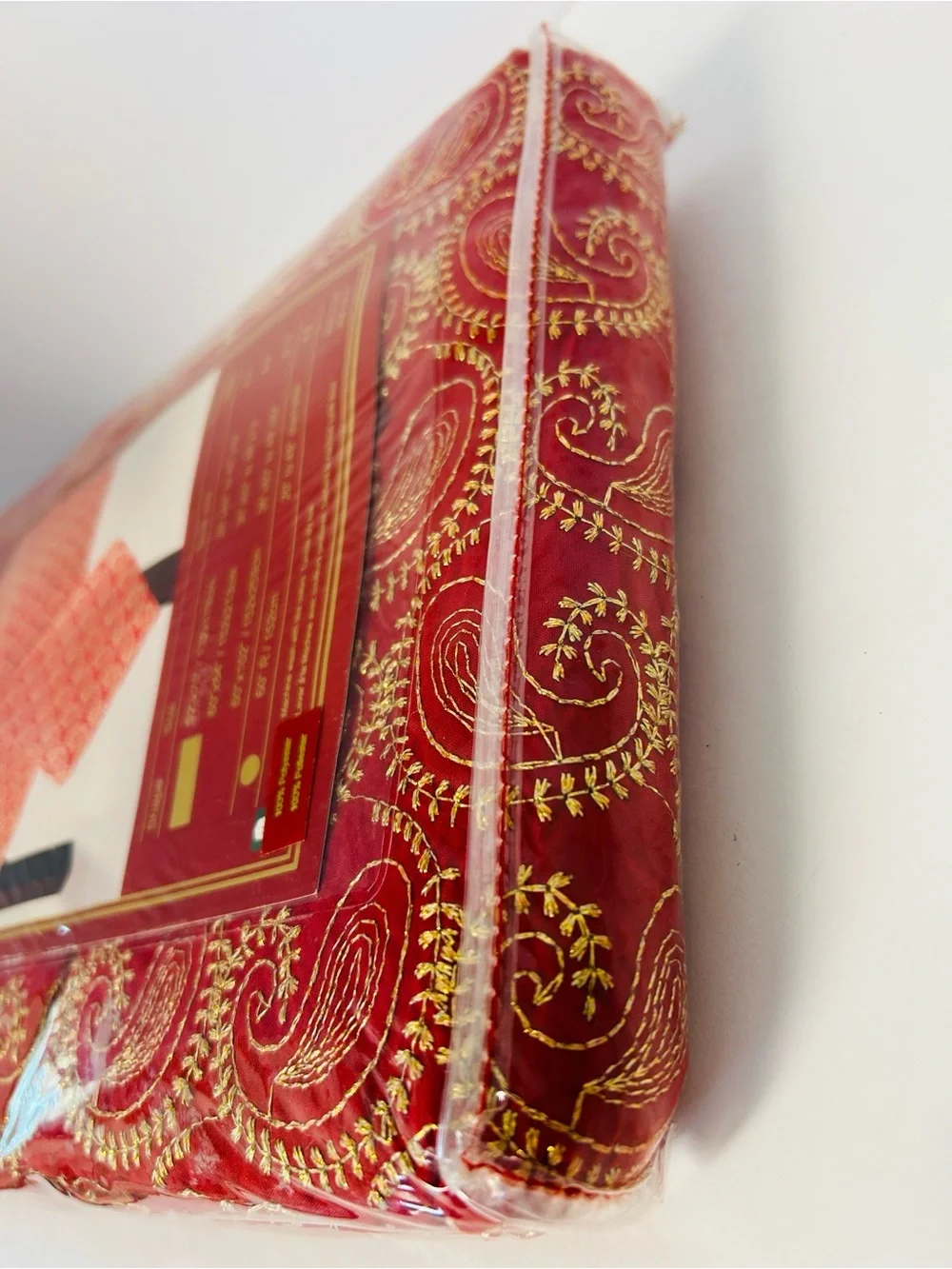 Envogue NWT Holiday 60”x120” Red & Gold Metallic Paisley Embroidery Tablecloth